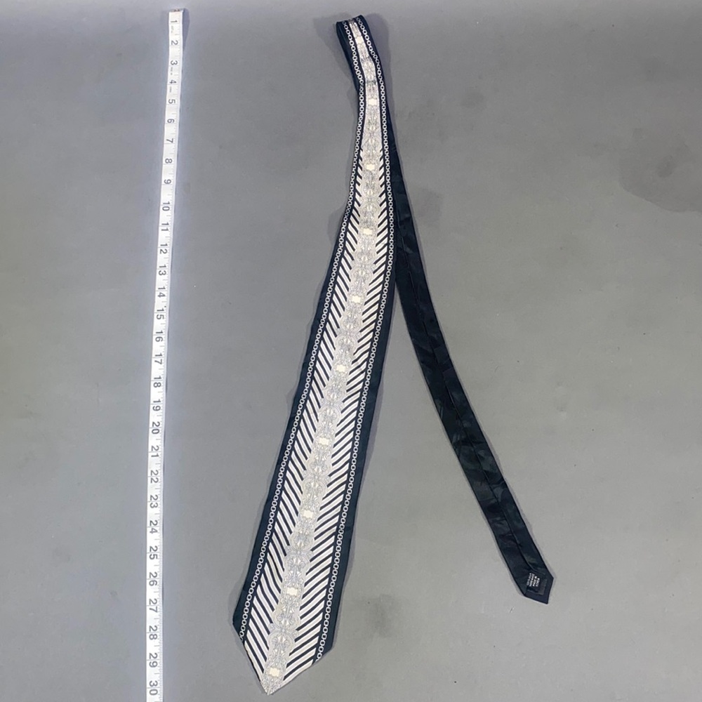 Tie